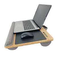 Mesa portátil de bambú con laptop y mouse